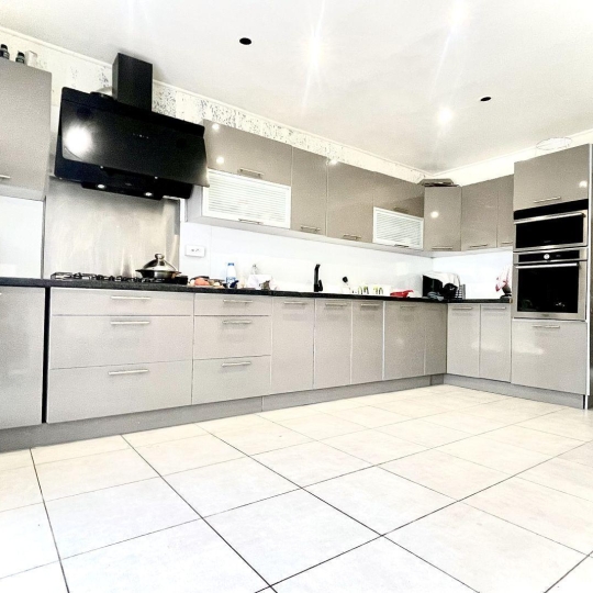 Annonces VILLEPINTE : Immeuble | GAGNY (93220) | 321 m2 | 0 &euro; 